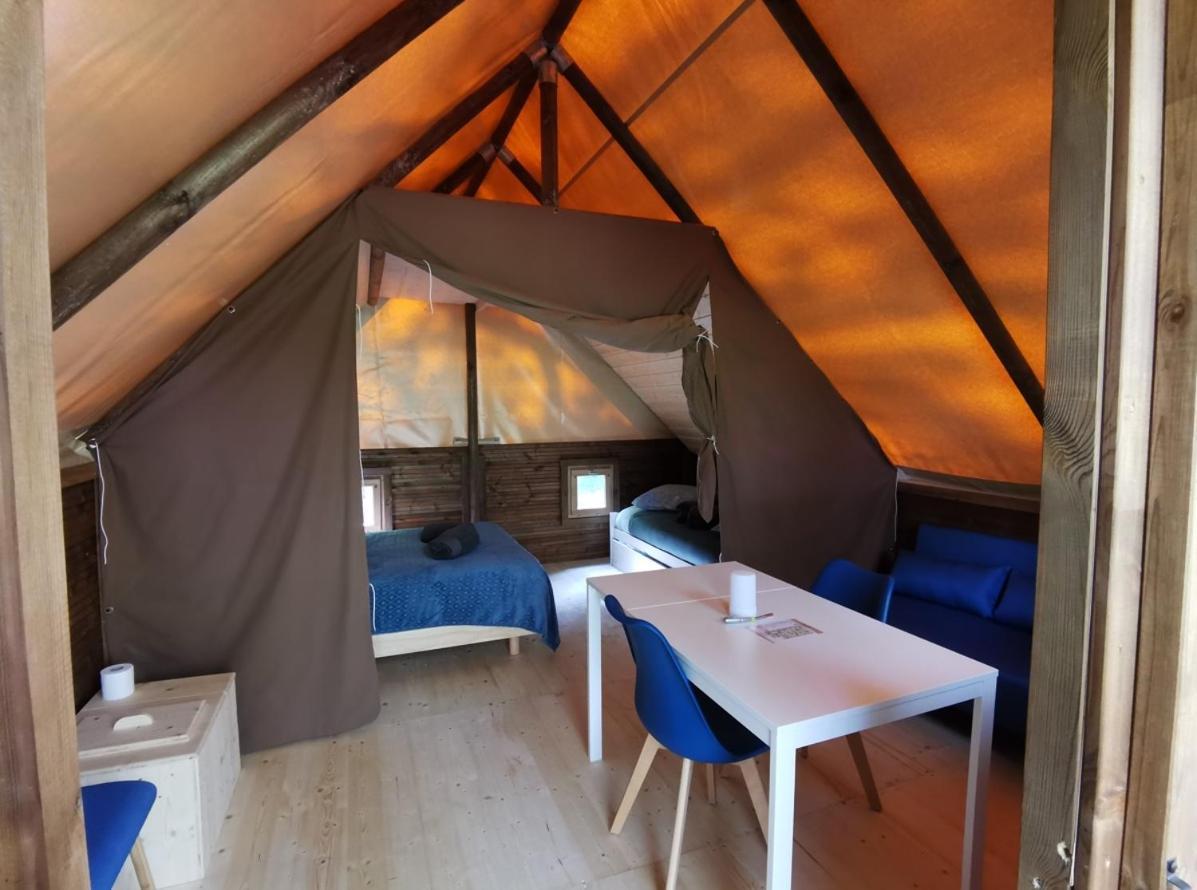 La Parenthese Meslandaise Hotell Exteriör bild