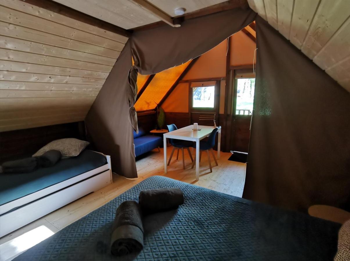 La Parenthese Meslandaise Hotell Exteriör bild